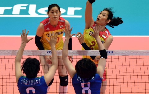 开云在线-中国女排在比赛中受伤退赛，德约科维奇主帅表示担忧